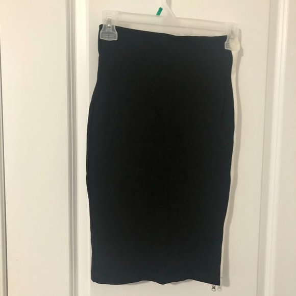 Black & White Pencil Skirt - Picture 2 of 6